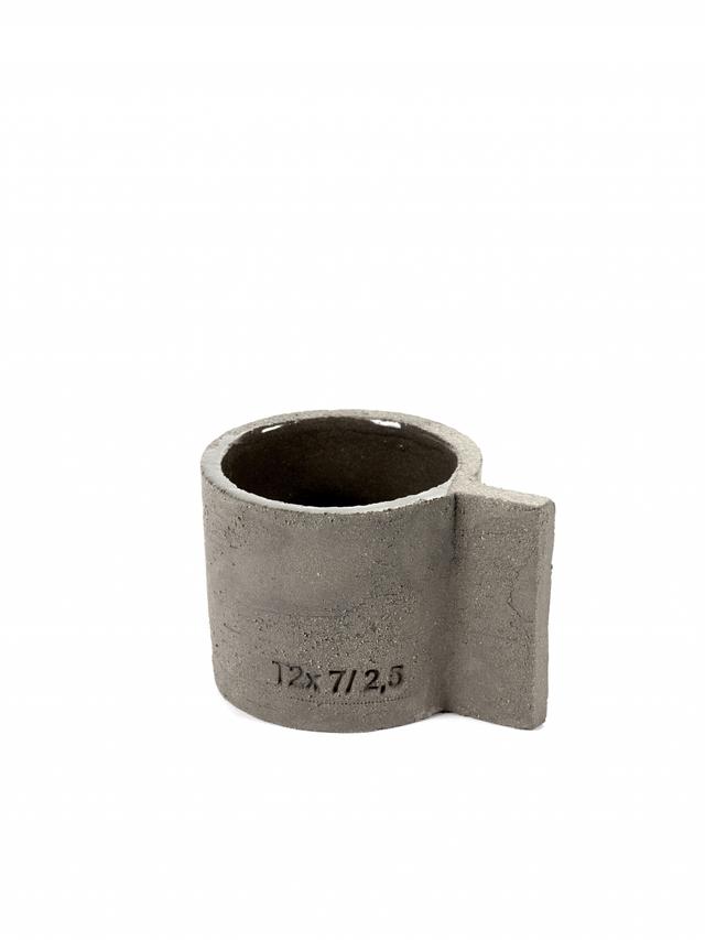 Serax FCK Mok cement hoog - 0.1Ltr - Arm 3